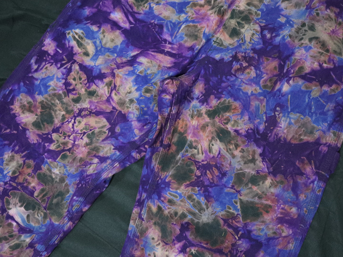 Violet Crackle