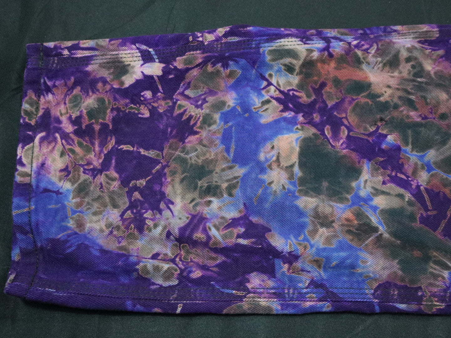 Violet Crackle