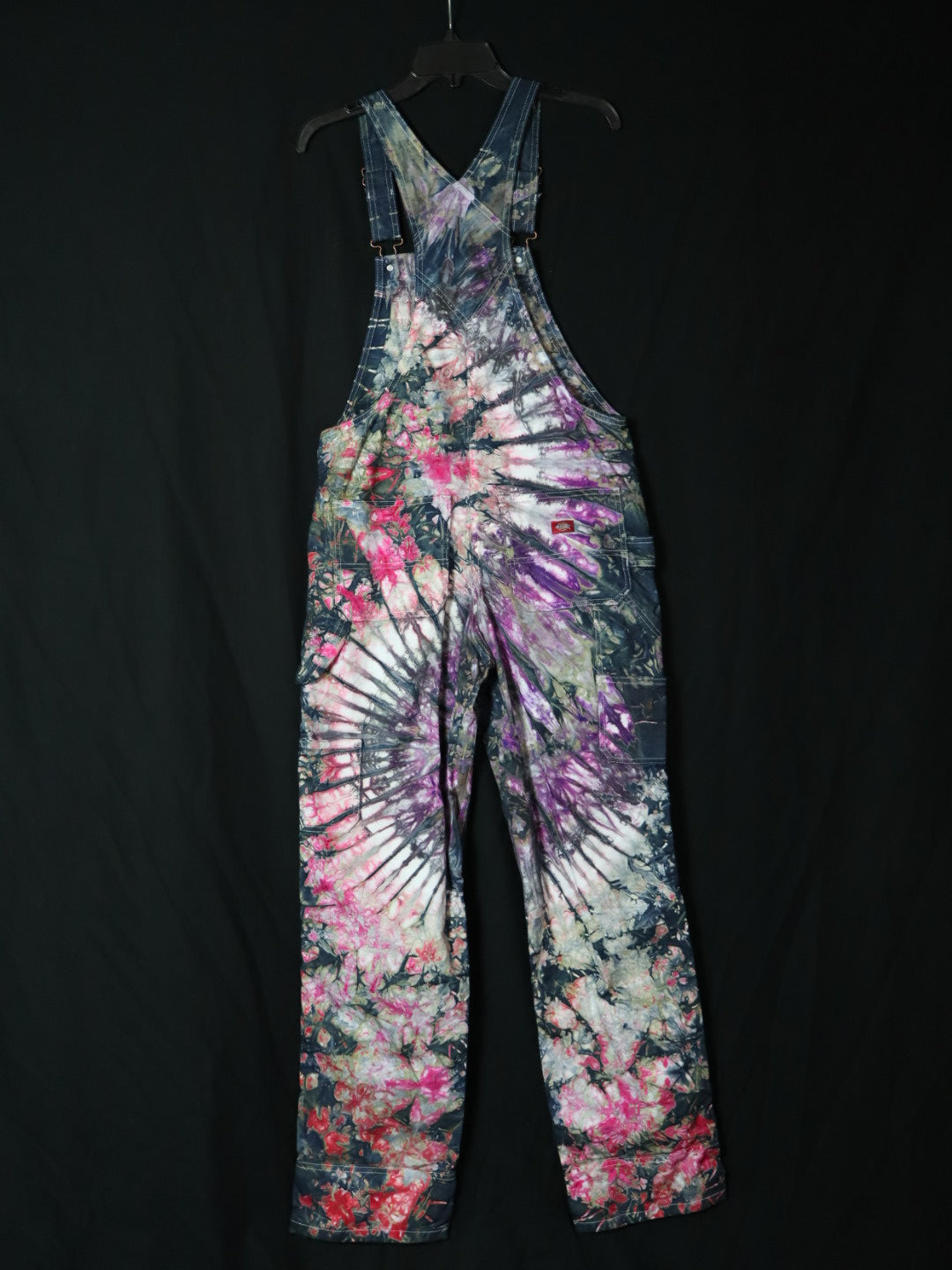 Womans Cut Blossom Yin