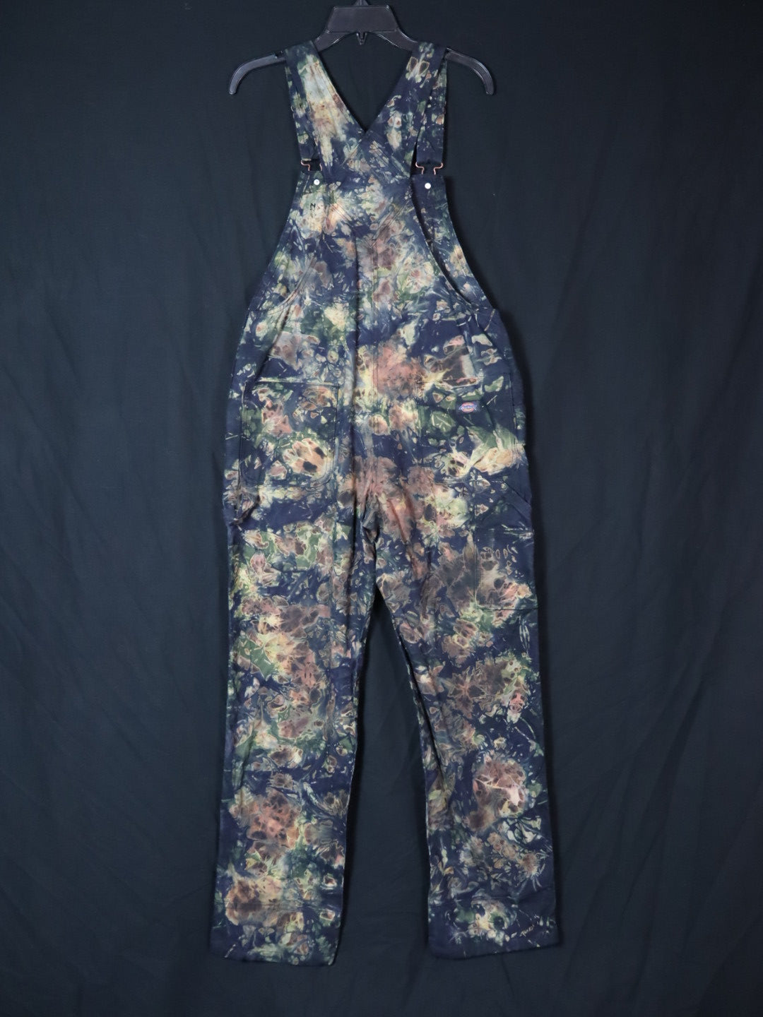 Womans Cut Alpine Crackle