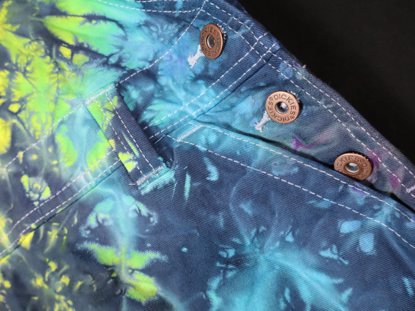 Woman's Cut Rainbow Yin Classic