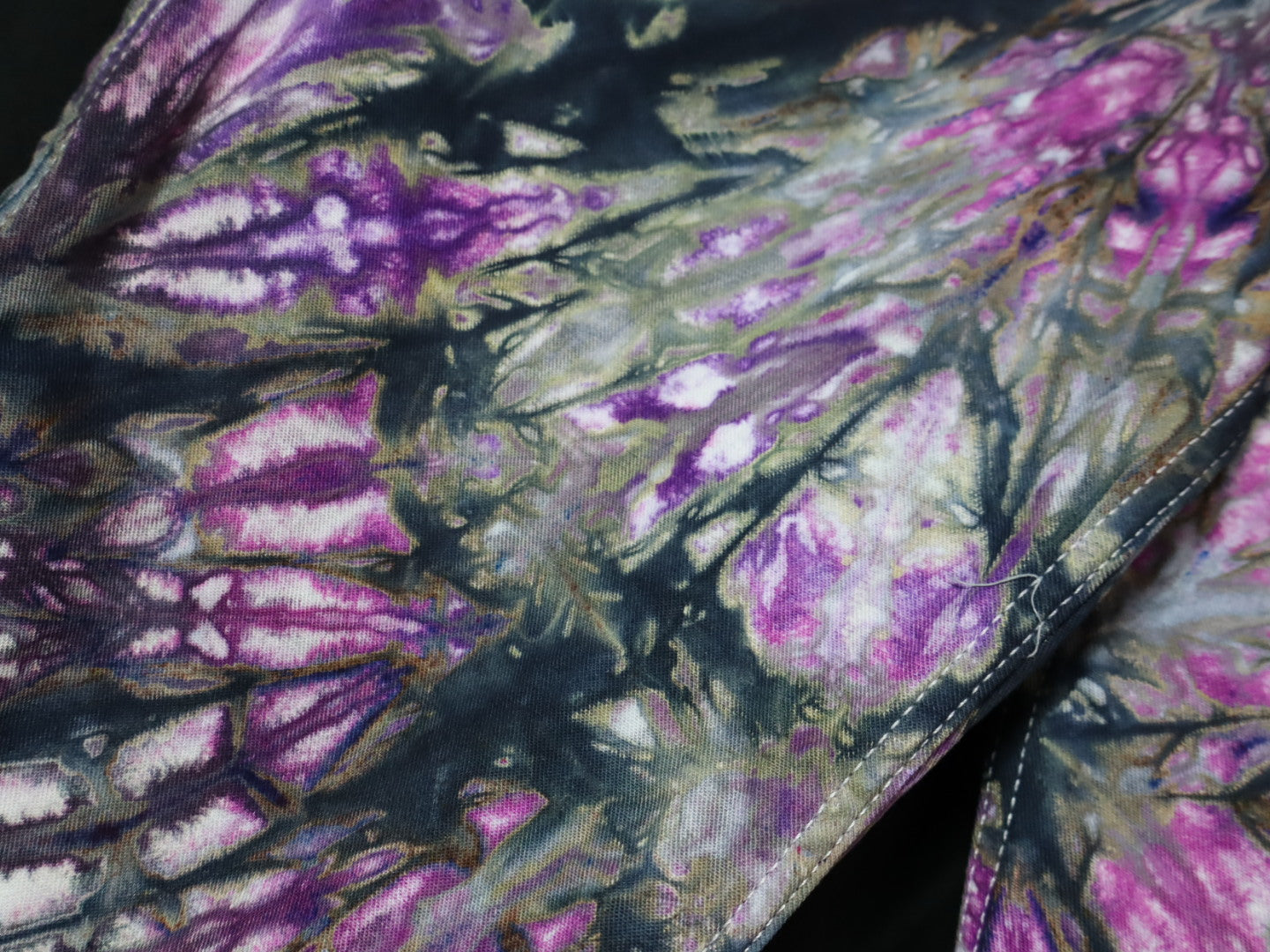 Womans Cut Blossom Yin