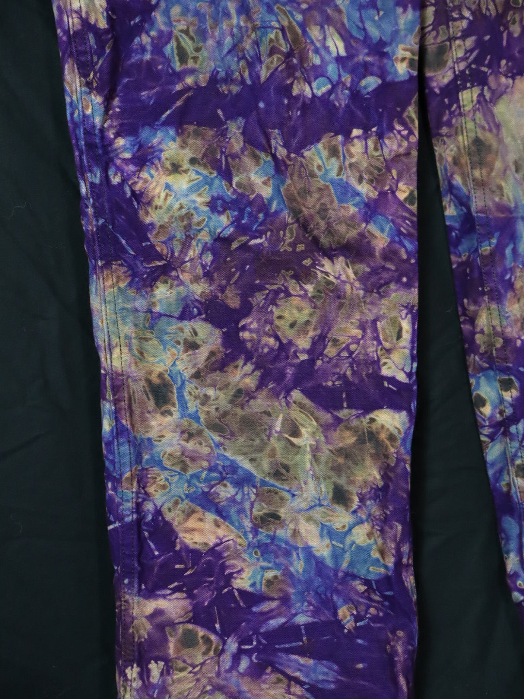 Womans Cut Royal Violet Crackle